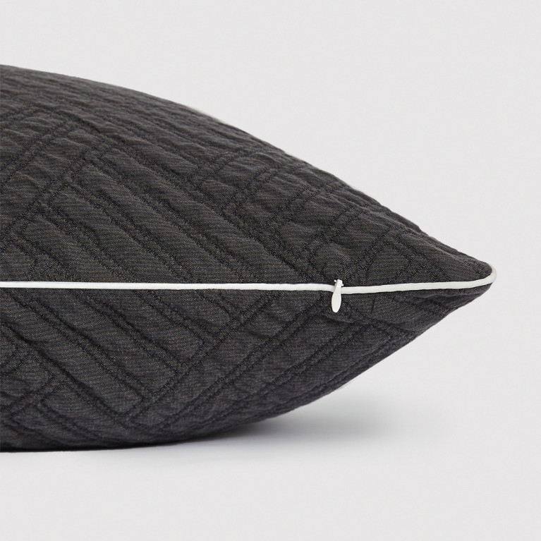 Декоративная подушка TILT Nero