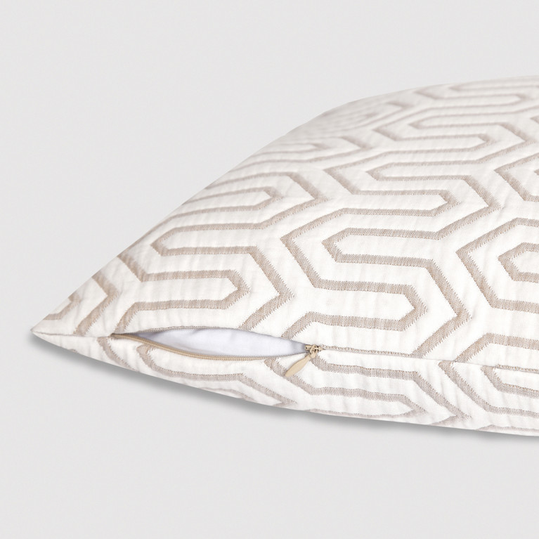 Декоративная подушка KLEE Perl Rhum White