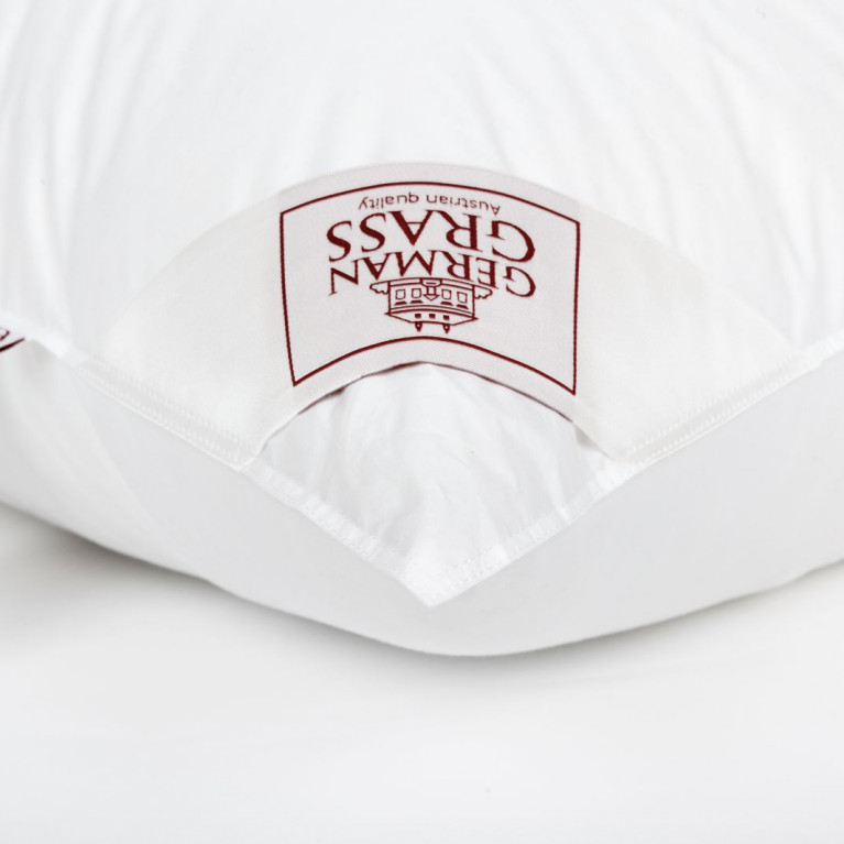 61110 Подушка ROYAL DOWN GRASS средняя 50х68