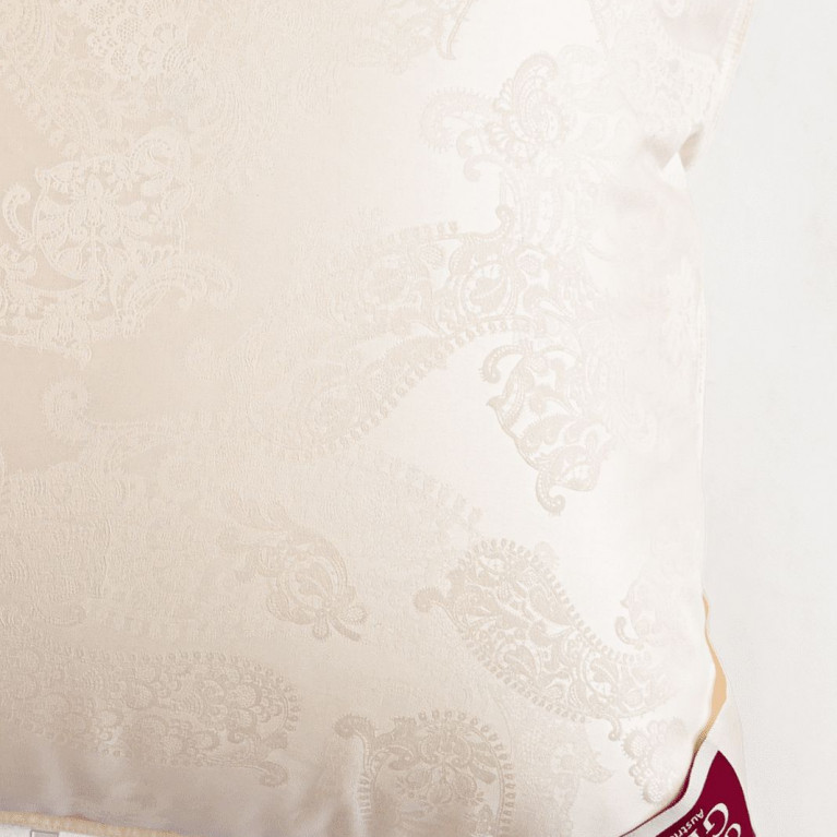 82112 Подушка SILK DOWN GRASS упругая 50х68