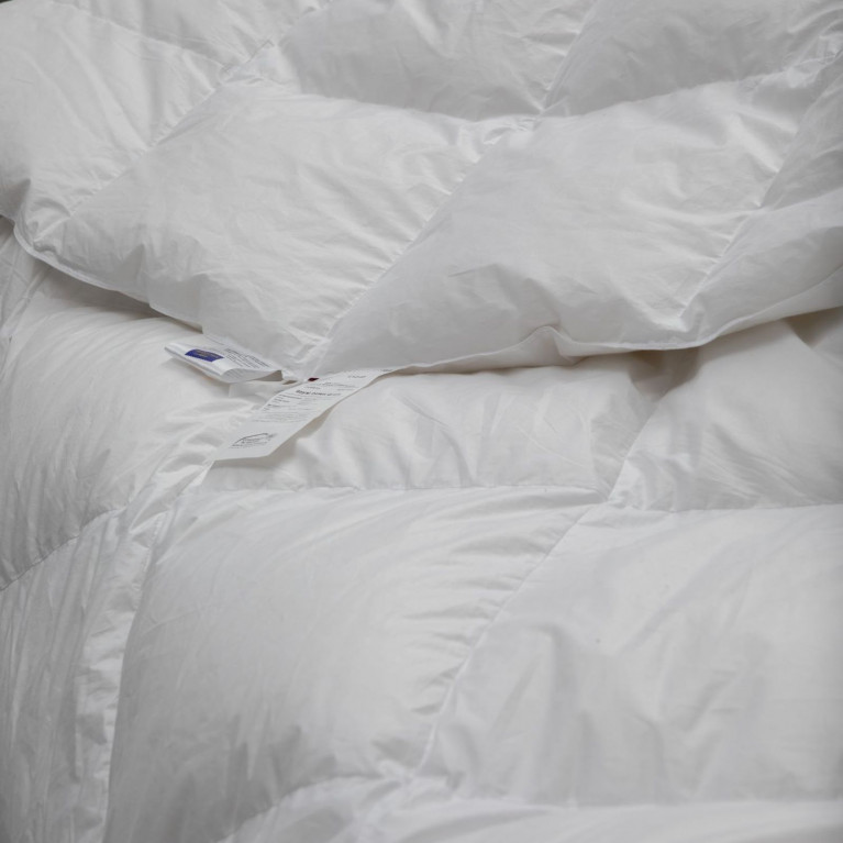 Одеяло ROYAL DOWN GRASS всесезонное круглое d-240