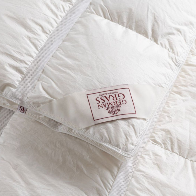 Одеяло ROYAL BALANCE GRASS всесезонное Light 260х240