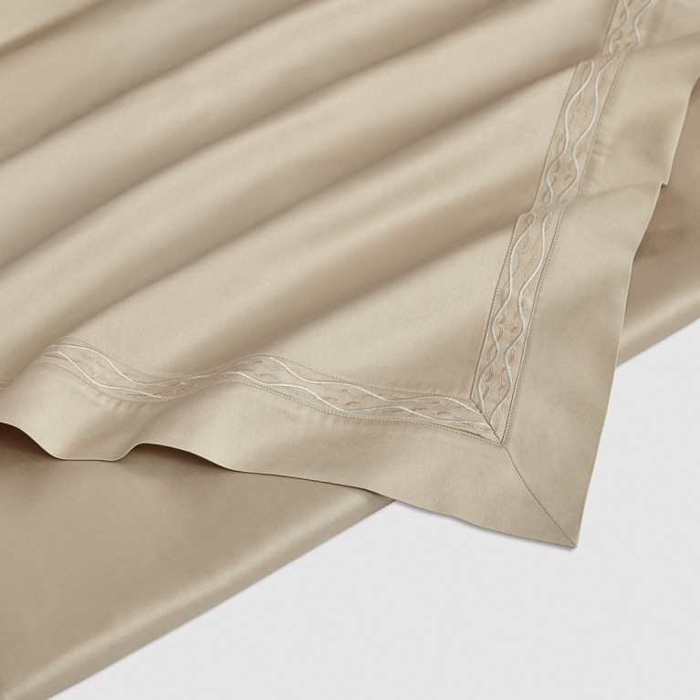 Комплект постельного белья LOIRE 600 tc золотистый