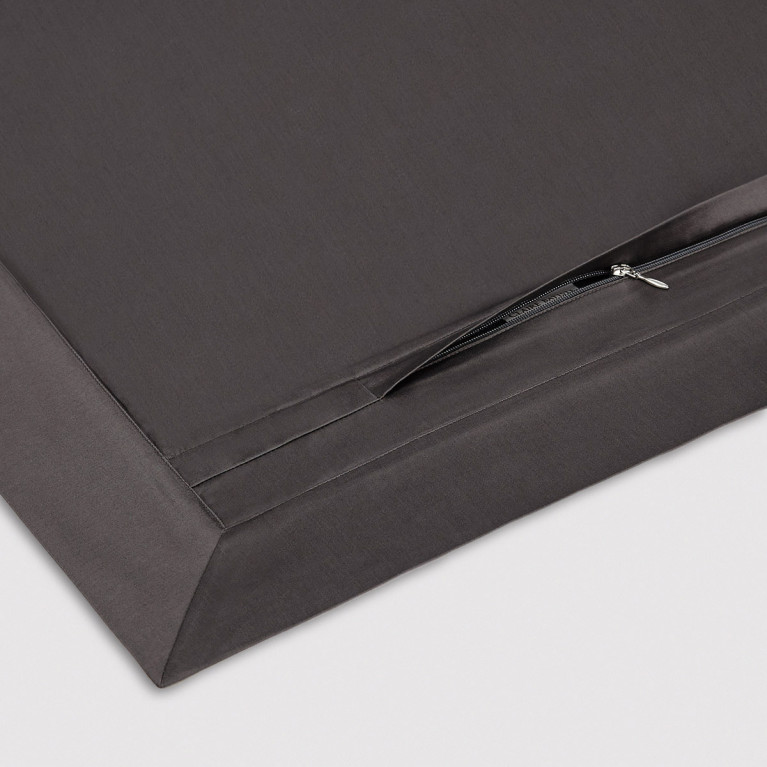 Комплект постельного белья LOIRE 600 tc темно-серый с золотой вышивкой